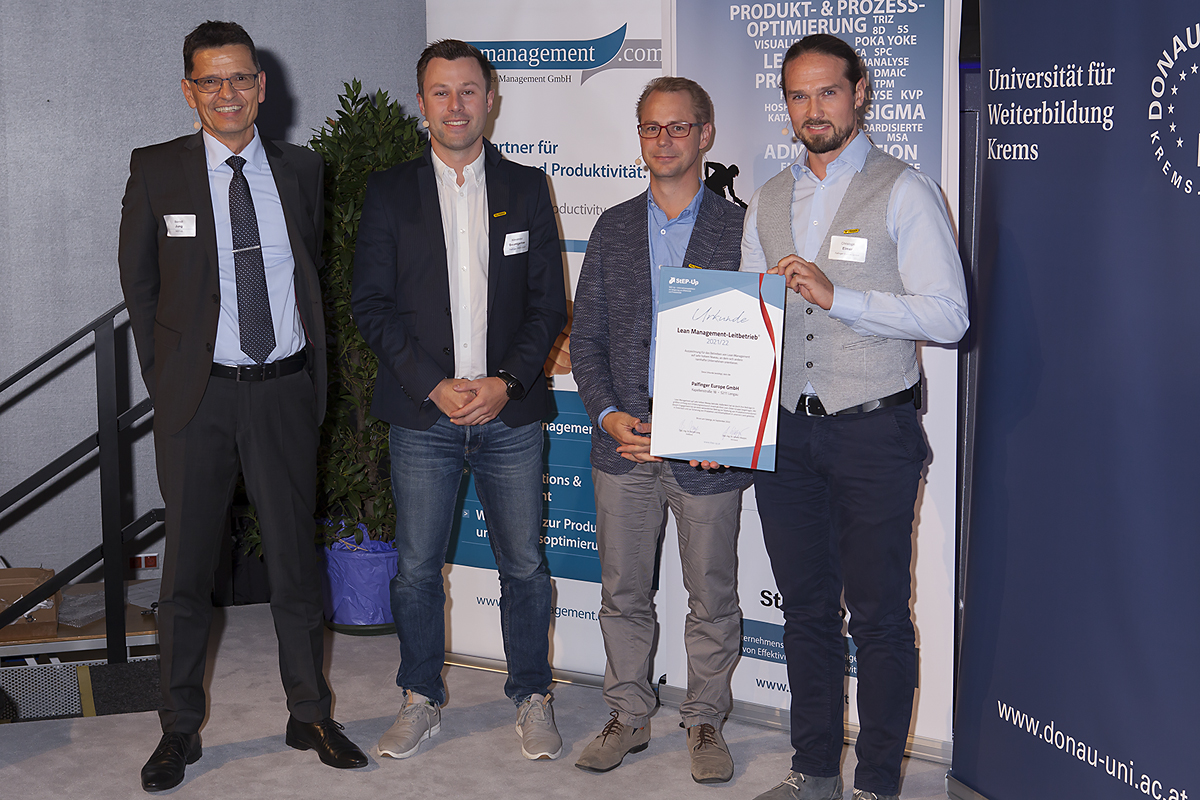 PALFINGER bei der Auszeichnung zum Lean Management-Leitbetrieb.jpg