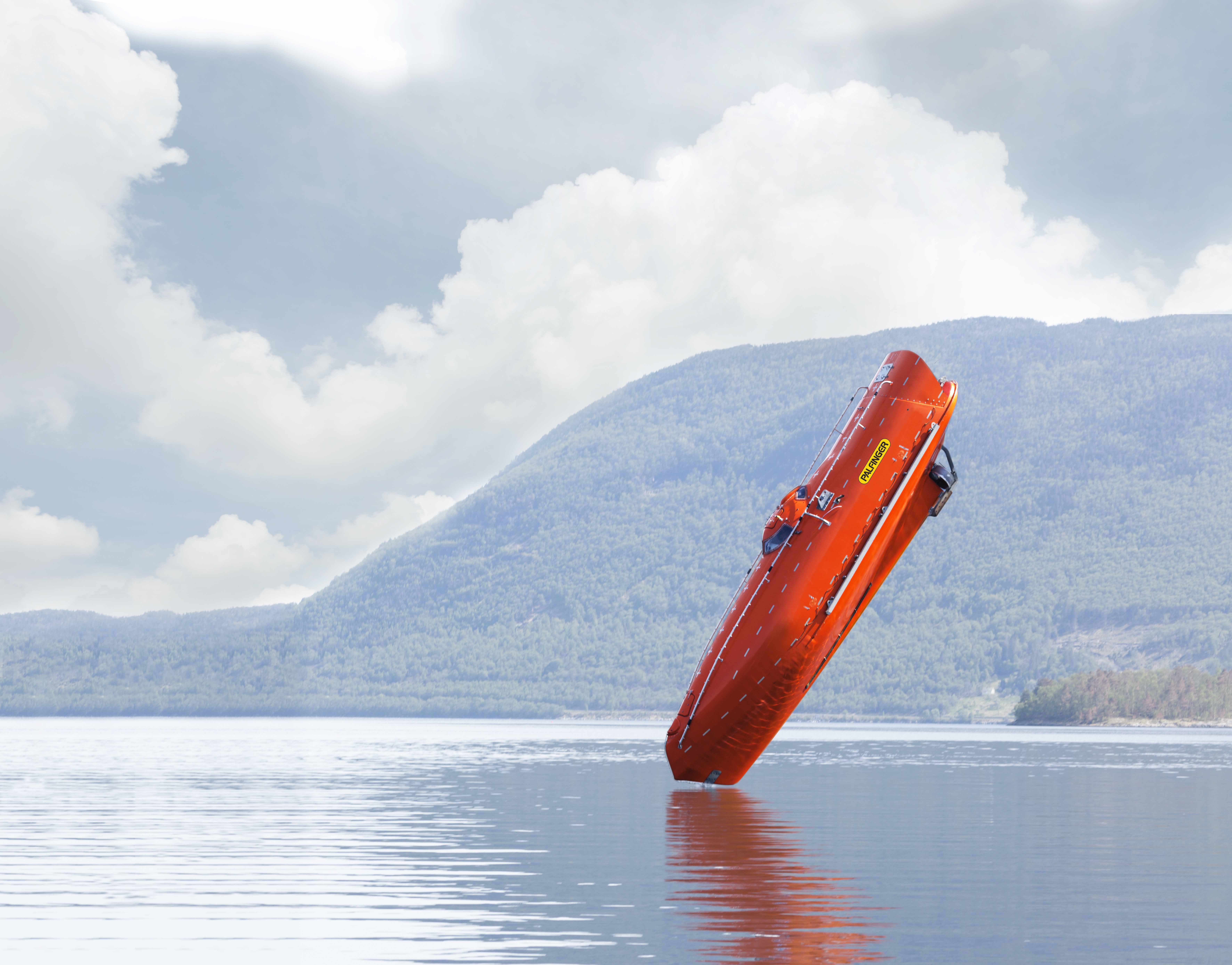 palfinger-marine_free-fall-lifeboat_low.jpg