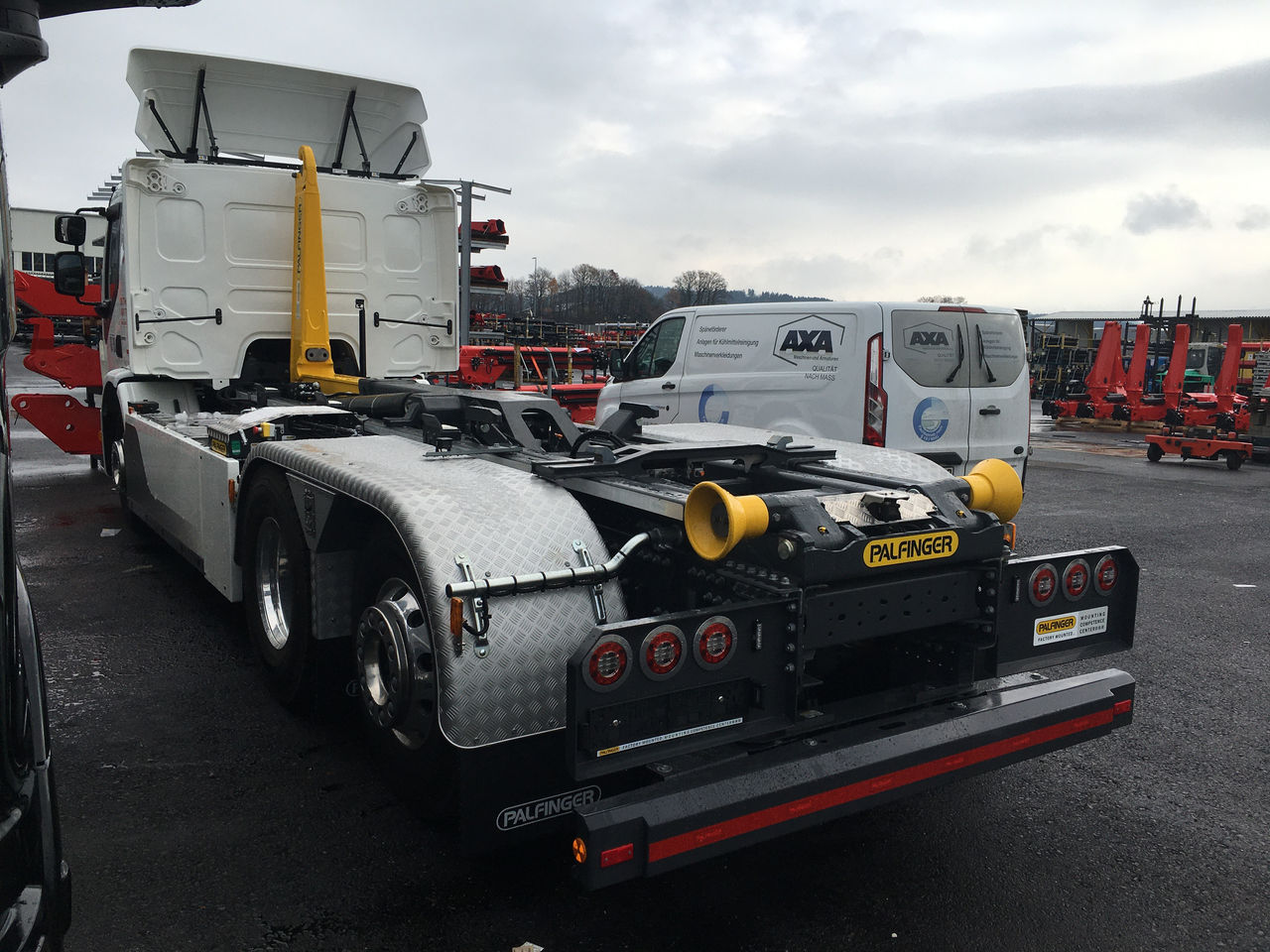 Factory Installation Hookloader