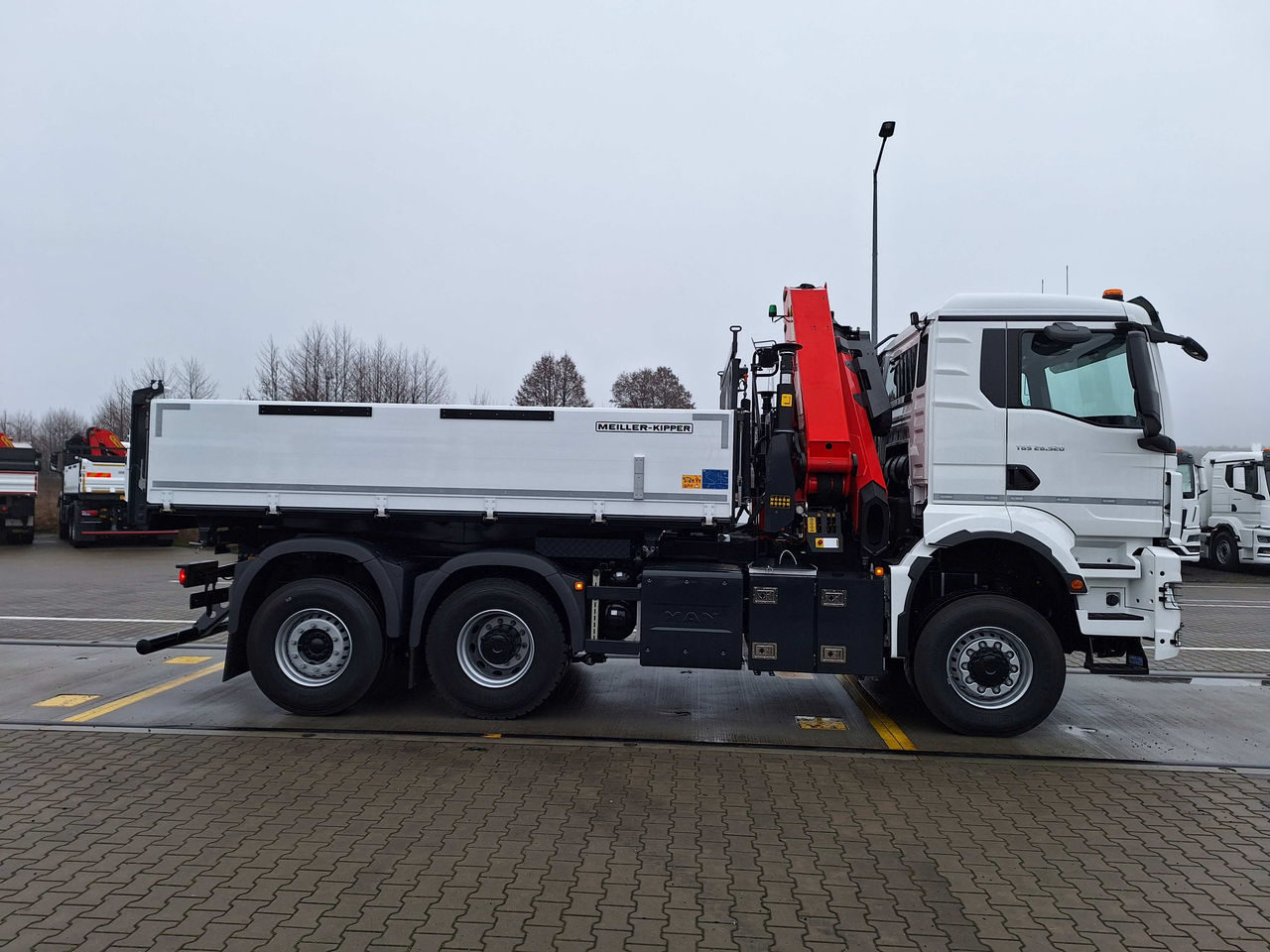 Factory installation crane tipper