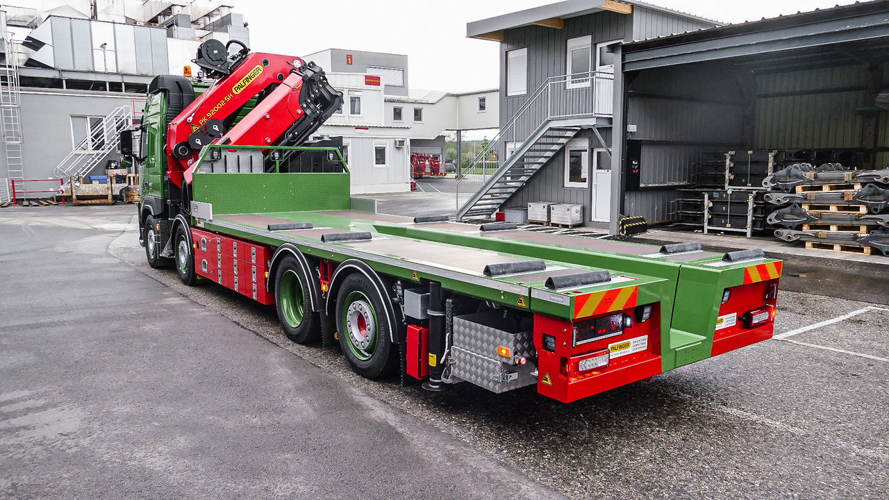 Factory Installation Crane boat transport bodyworks