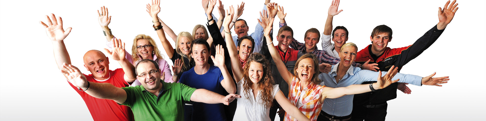 PALFINGER Mitarbeiter zeigen Freude an der Arbeit PALFINGER Mitarbeiter zeigen Freude an der Arbeit