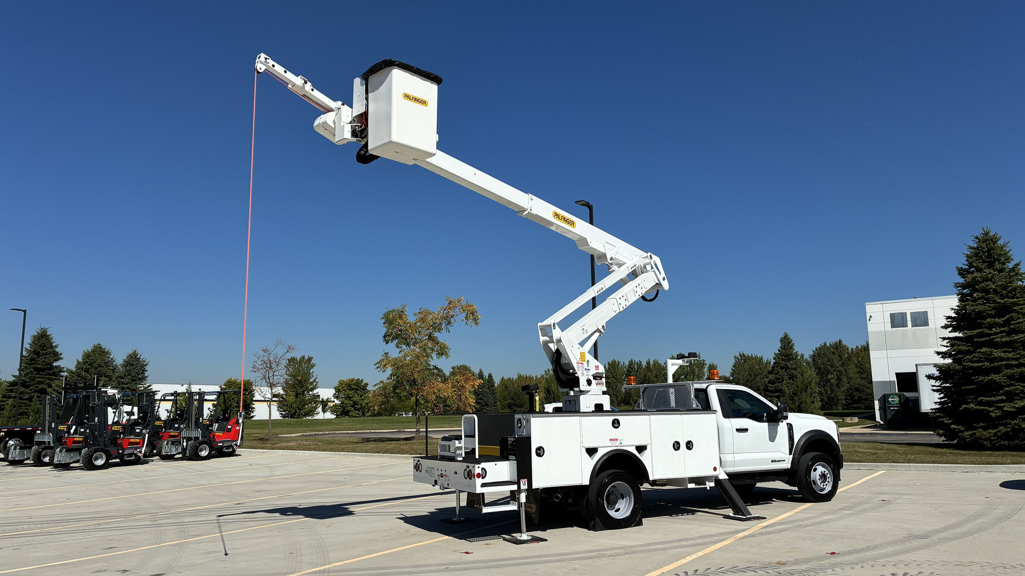 PB 41 AT IM Bucket Truck