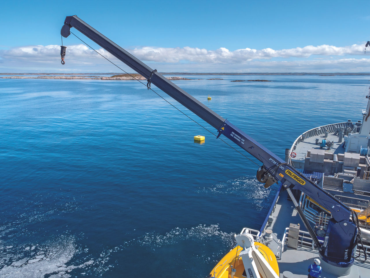 Telescopic boom crane